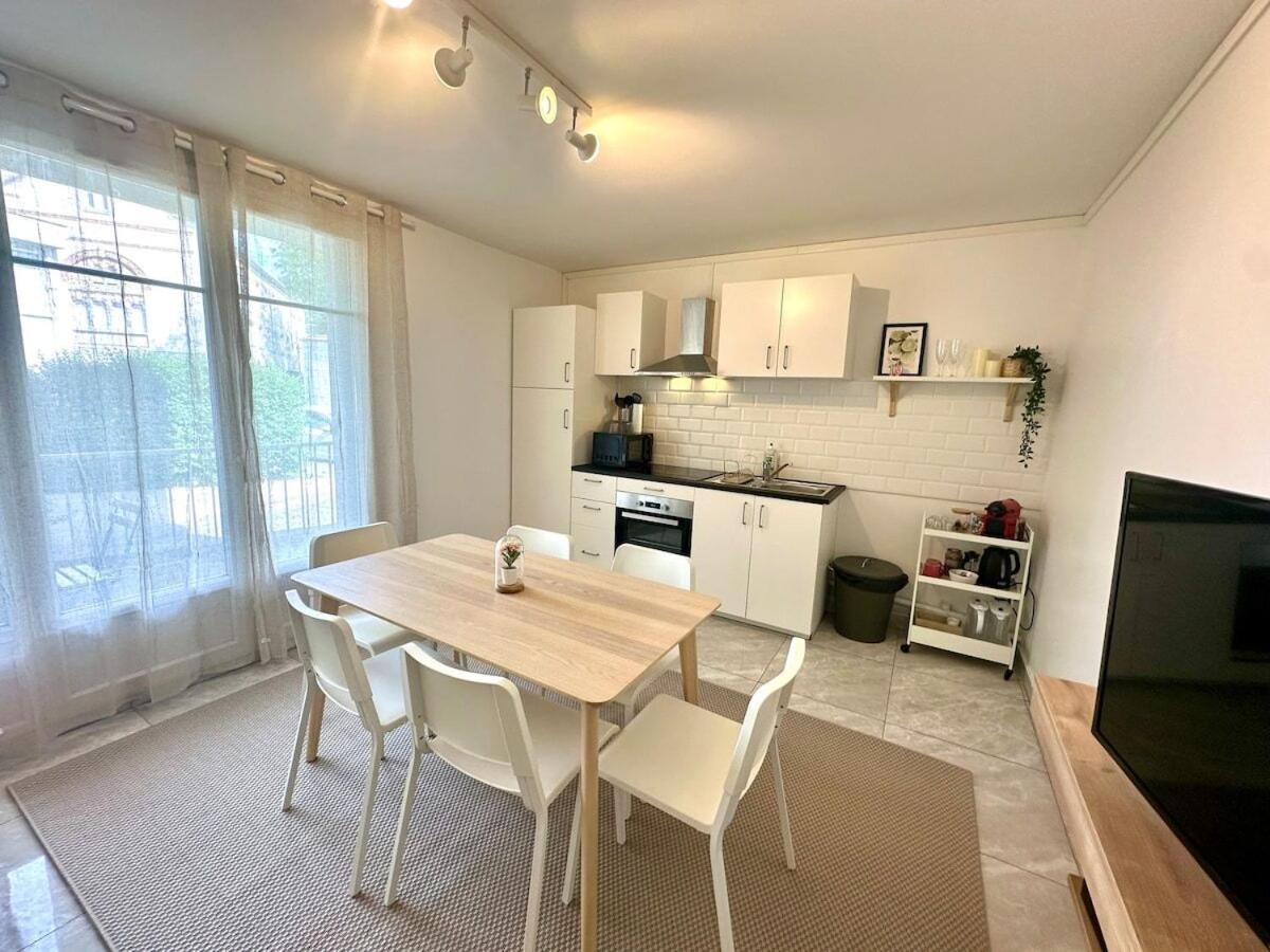 Au Coeur Du Quartier Taittinger Apartment Reims Ngoại thất bức ảnh